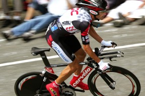 世界杯门票购买-塔图姆库里80分钟巅峰对决，惊险胜雄鹿